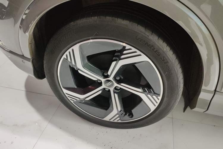 Used Audi Q4 e-tron 2023 40 e-tron Boundary Edition