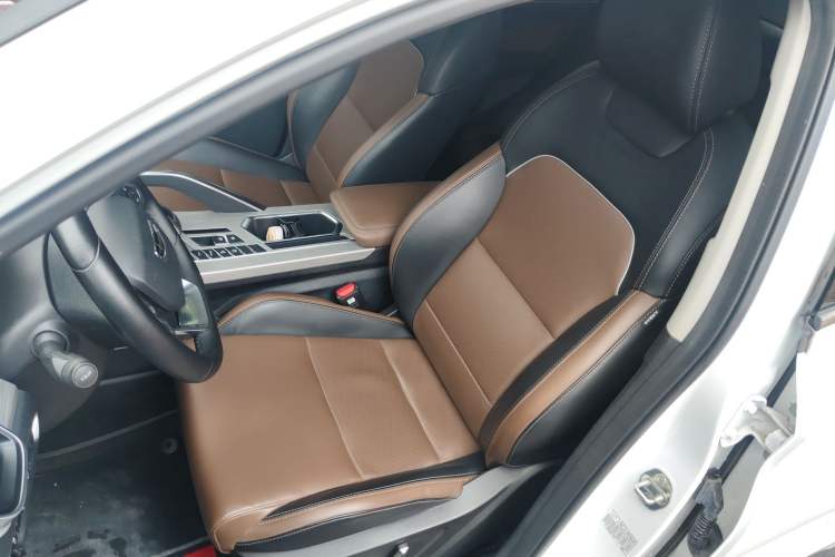 Used Geely Auto Coolray 2019 260T DCT Explorer China VI Standard