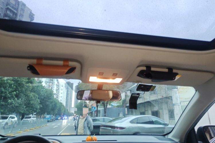 Used Toyota RAV4 2015 2.0L CVT Two-Wheel Drive Fashion Edition