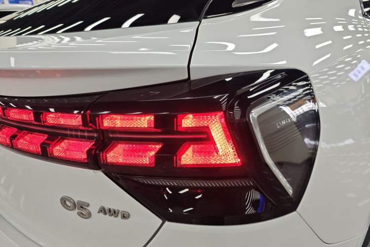 Used Lynk & Co 05 2022 2.0TD Four-Wheel Drive Dynamic Halo