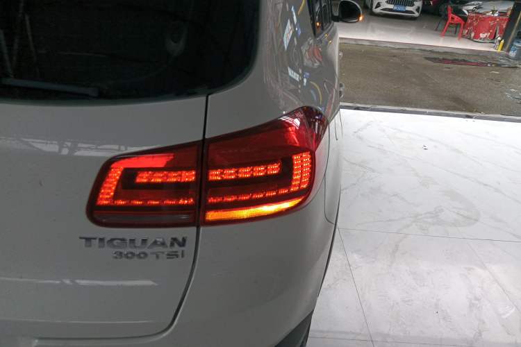 Used Volkswagen Tiguan 2016 300TSI Automatic Two-Wheel Drive Luxury Edition Right Rear Taillight