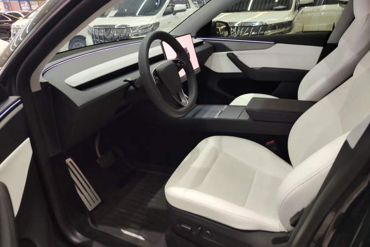 Used Tesla Model Y 2025 Long-Range All-Wheel Drive First Edition
