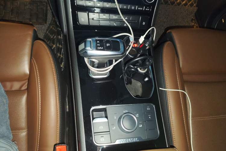 Used Haval H8 2017 2.0T Gasoline Four-Wheel Drive Luxury Model
