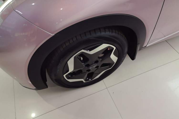 Used BYD Dolphin 2021 405 km Fashion Edition Exterior 4