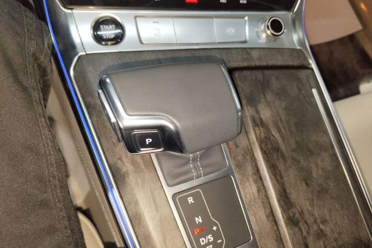 Used Audi A6L 2023 Updated 55 TFSI quattro Prestige Elegant Edition
