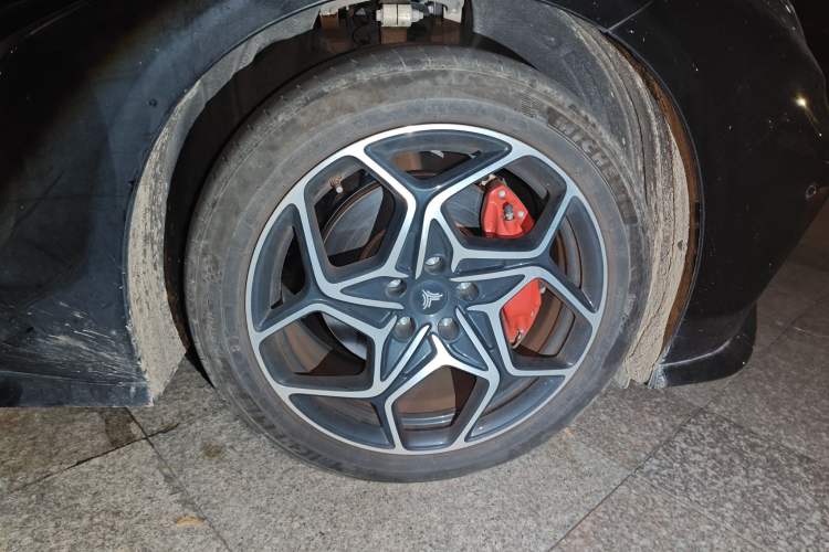 Used NETA GT 2023 580 AWD Right Front Wheel Hub