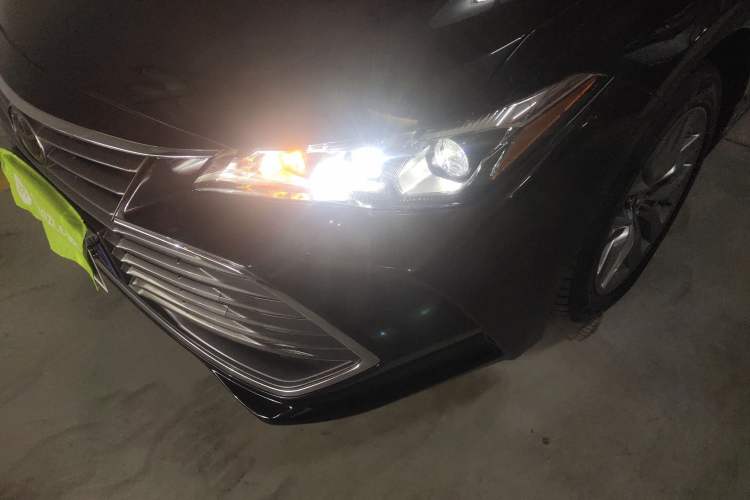 Used Toyota Avalon 2019 2.0L Luxury Edition China VI Standard
