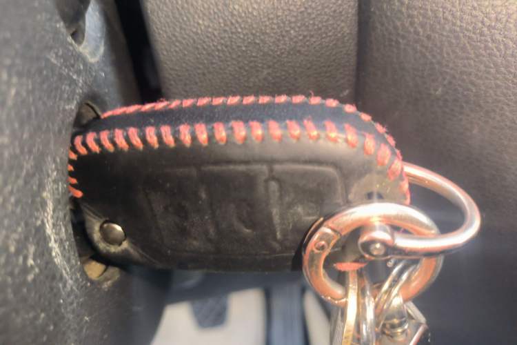 Used Volkswagen Sagitar 2014 Revised Version 1.6L Manual Comfort Edition Vehicle Key