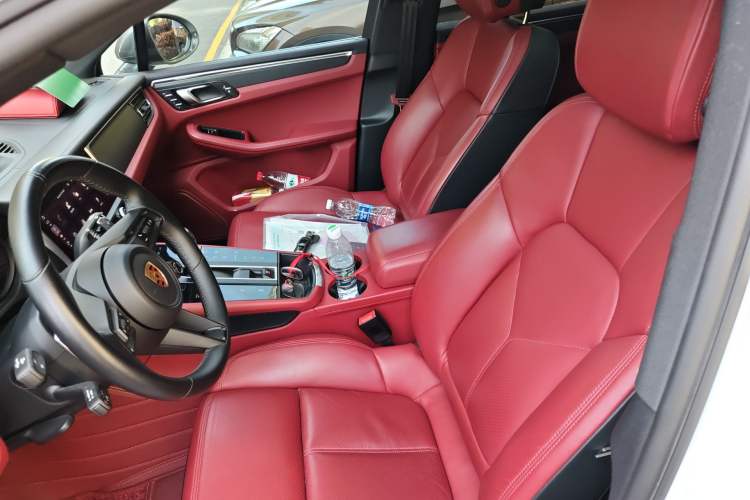 Used Porsche Macan 2023 Macan T 2.0T Left Front Seat