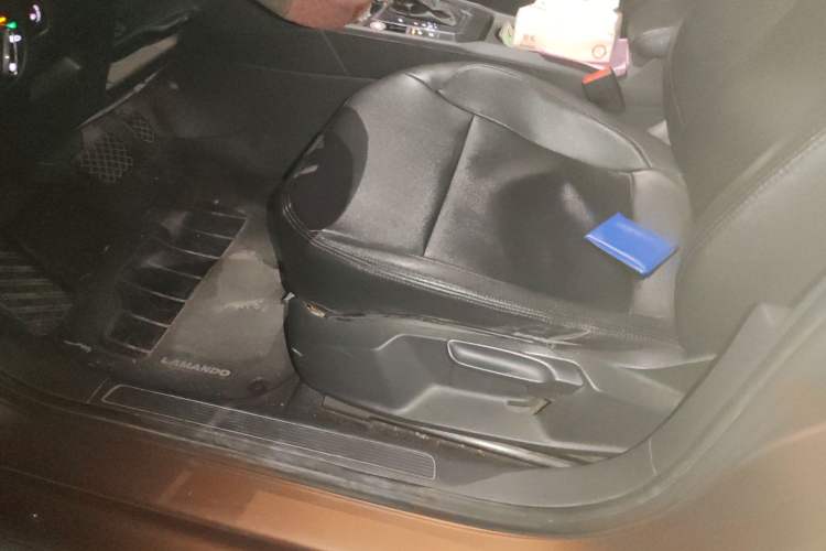 Used Volkswagen Lamando 2017 230TSI DSG Fashion Edition Left Front Seat