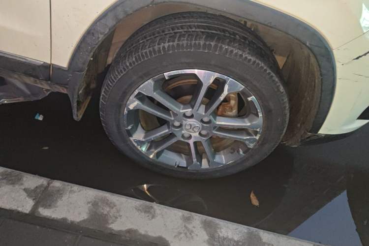 Used BAIC Senova X35 2016 1.5L Manual Luxury Edition Right Front Wheel Hub