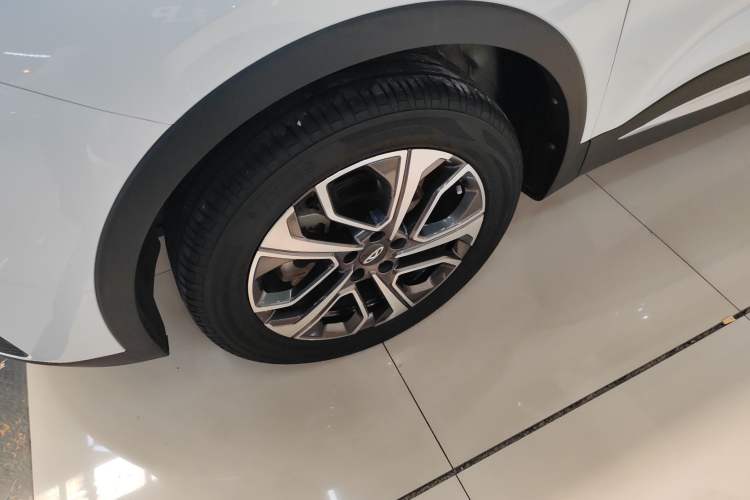 Used Chery Tiggo 7 PLUS 2023 Champion Edition 1.5TGDI DCT Prestige Model Left Front Wheel Hub