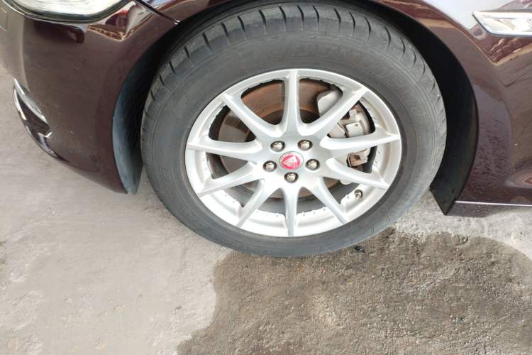 Used Jaguar XJ 2015 XJL 2.0T Two-Wheel Drive Panoramic Business Edition