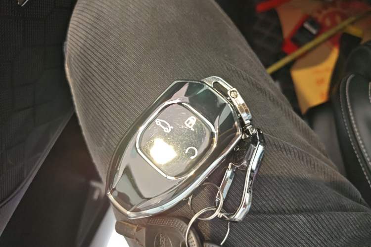 Used GAC Trumpchi GS8 2022 Linghang Series 2.0 TGDI Two-Wheel-Drive Luxury Smart Connectivity Version (7 Seats)
