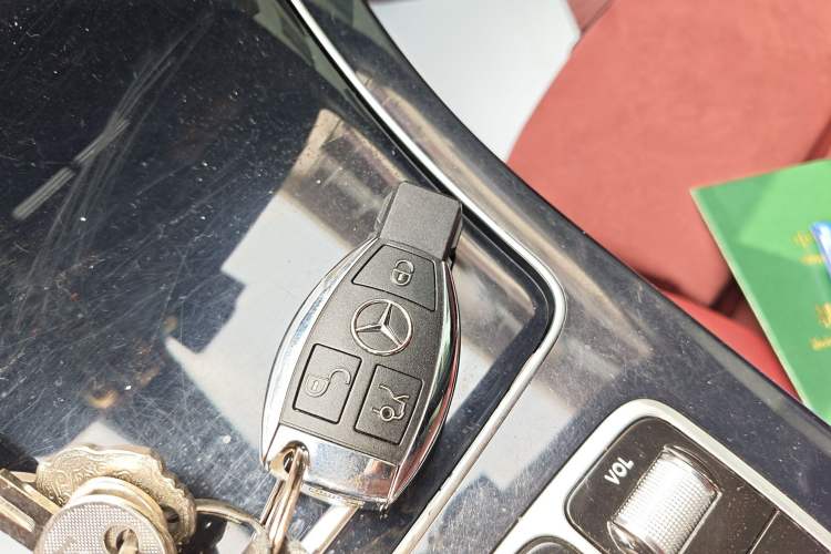 Used Mercedes-Benz C-Class 2018 C 200 Sport Edition Vehicle Key