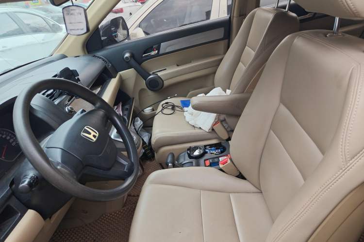 Used Honda CR-V 2010 2.0L automatic two-wheel drive urban version Left Front Seat