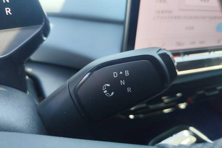 Used Volkswagen ID.4 X 2025 Smart Version Pure & Intelligent Enjoyment Edition Gear Lever