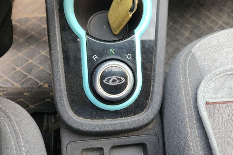 Used Chery Little Ant 2019 4-Seater Smart Edition 35 kWh Gear Lever