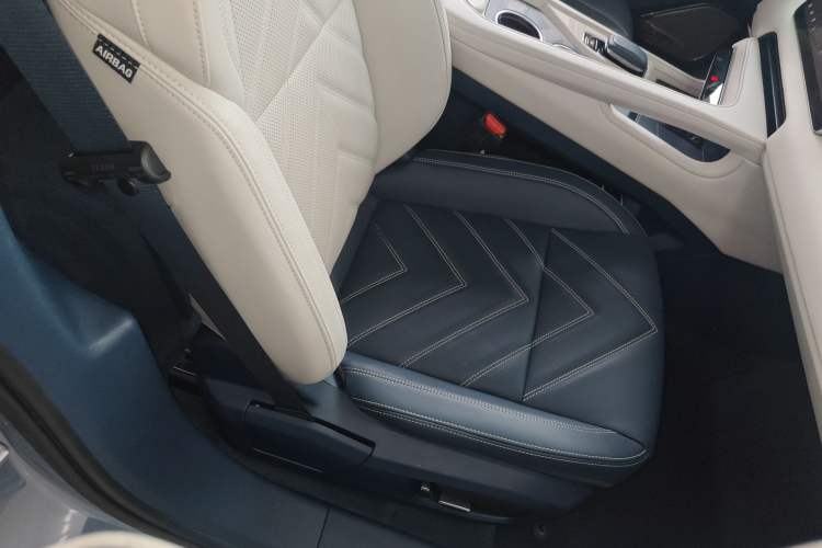 Used Zeekr 001 2021 Ultra-Long Range Single-Motor WE Edition Right Front Seat