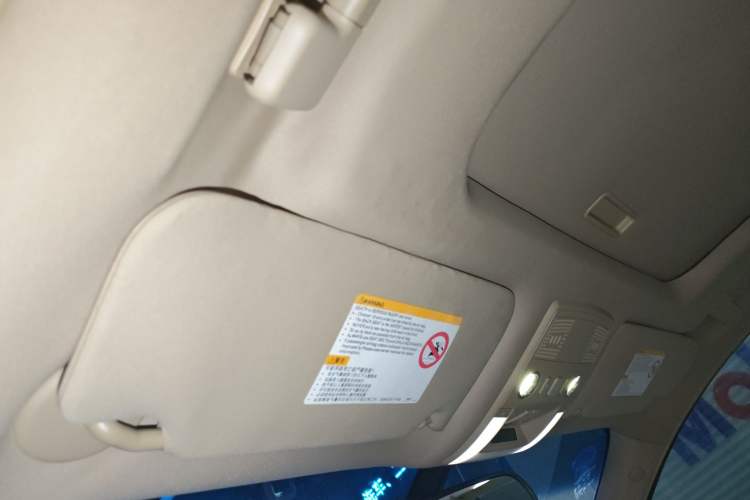 Used Cadillac SLS Seville 2011 2.0T Luxury Edition Headliner