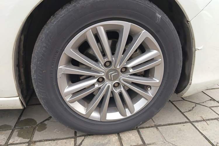 Used Citroen C4L 2013 1.8L Automatic Enjoyment Edition Right Front Wheel Hub