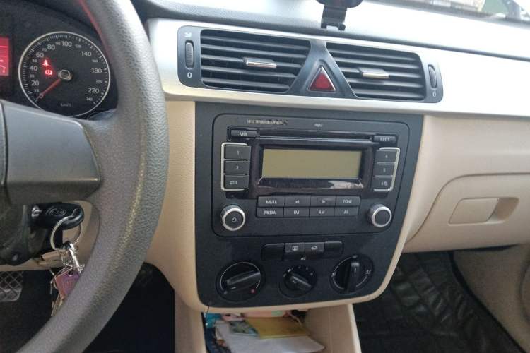 Used Volkswagen Bora 2012 1.6L Manual Fashion Edition
