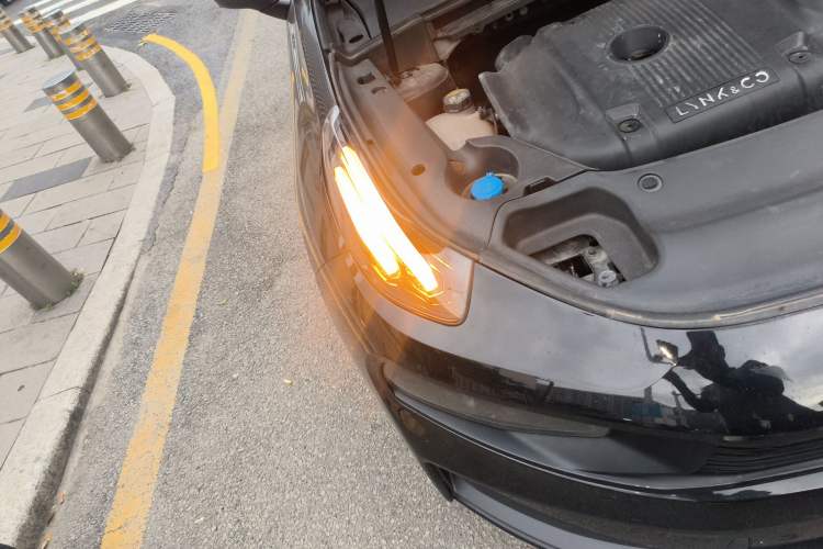 Used Lynk & Co 03 2022 2.0TD DCT JingPro Right Front Headlight