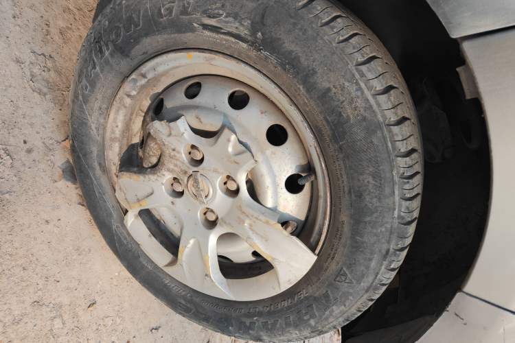 Used Jinbei New Hiace X30L 2016 1.3L Wealth Edition DLCG12 Right Front Wheel Hub