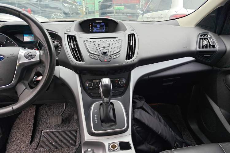 Used Ford Kuga 2015 1.5L GTDi Two-Wheel Drive Fashion Edition Audio And AC Panel