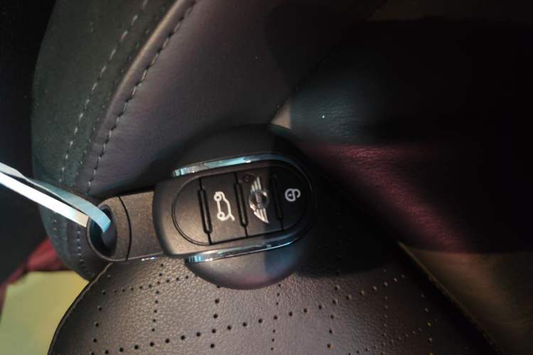 Used MINI Clubman 2016 Revised Version 1.5T COOPER Connoisseur Edition
