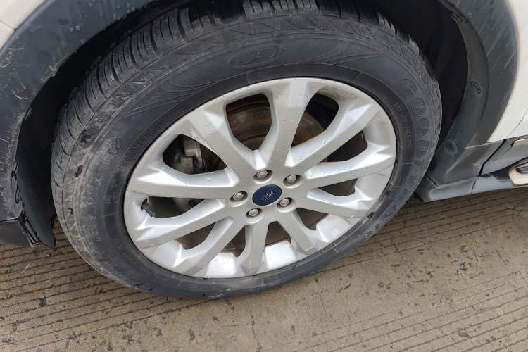 Used Ford Kuga 2015 1.5L GTDi Two-Wheel-Drive Comfort Model