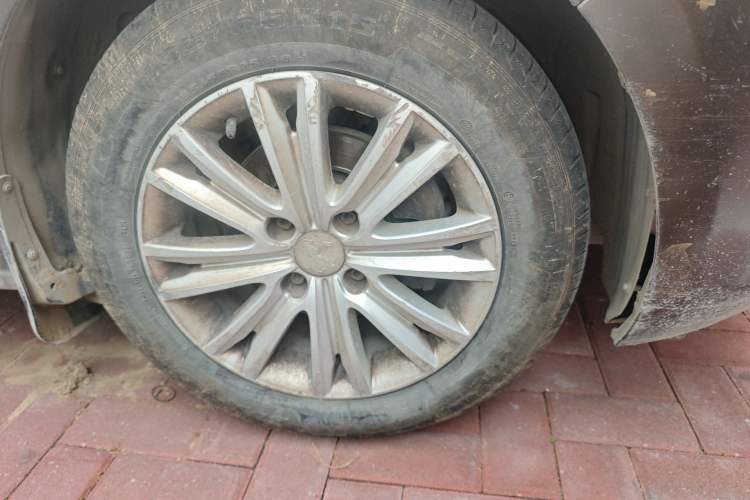 Used Peugeot 301 2016 1.6L Manual Comfort Edition Right Front Wheel Hub