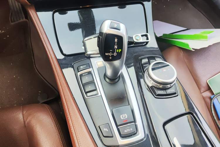Used BMW 5 Series 2017 520Li Elegant Edition Gear Lever