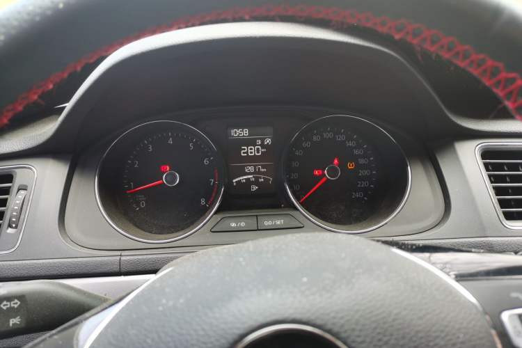 Used Volkswagen Lavida 2018 Classic 1.5L Manual Comfort Edition China VI Standard Instrument Cluster