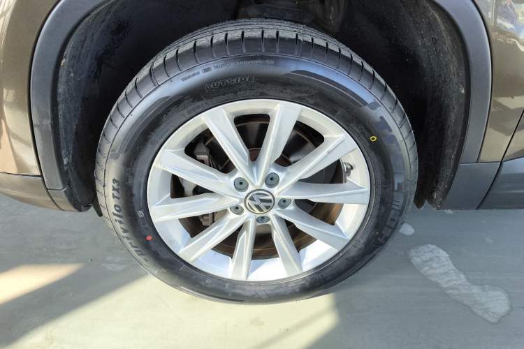 Used Volkswagen Tiguan L 2016 300TSI Automatic Two-Wheel Drive Comfort Edition
