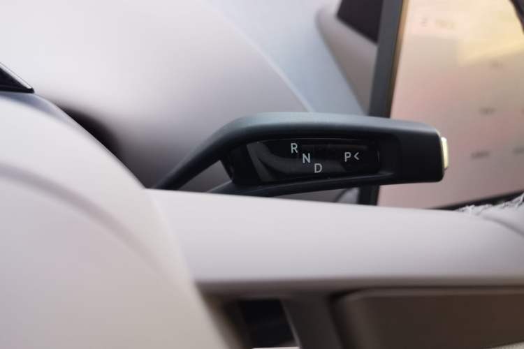 Used Xiaomi Auto YU7 2025 Ultra-Long Range High-Performance All-Wheel-Drive Max Edition
