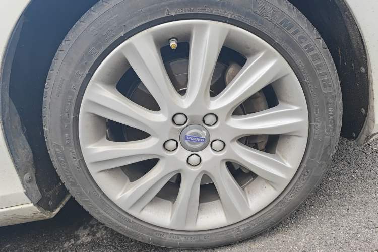 Used Volvo V40 2016 T3 Zhiyi Edition