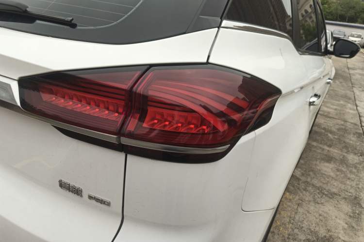 Used Geely Auto Emgrand X7 Sport 2020 1.5TD Automatic Smart Connect PRO Right Rear Taillight