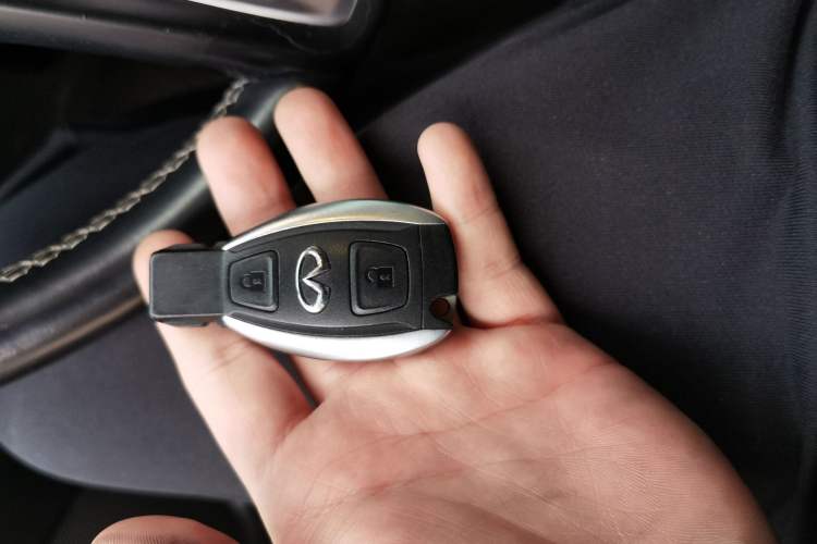 Used Infiniti QX30 2017 2.0T Four-Wheel Drive Fashion Edition Vehicle Key