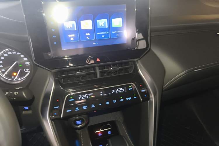 Used Toyota Harrier 2022 2.0L CVT Two-Wheel Drive Luxury Edition
