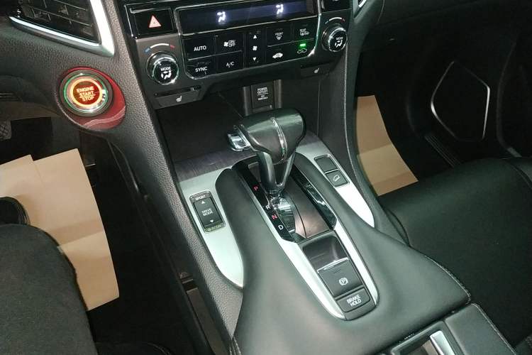 Used Honda Avancier 2020 240TURBO Two-Wheel Drive Premium Edition Gear Lever