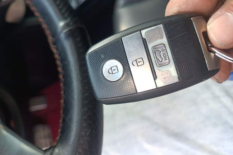 Used Kia KX7 2017 2.0T Automatic Two-Wheel Drive GLS 7-Seater