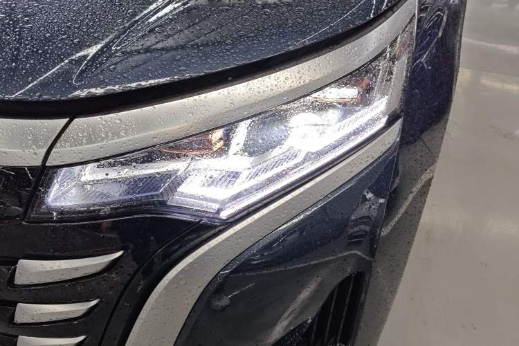 Used Denza D9 2022 DM-i 970 Four-Wheel Drive Prestige Model