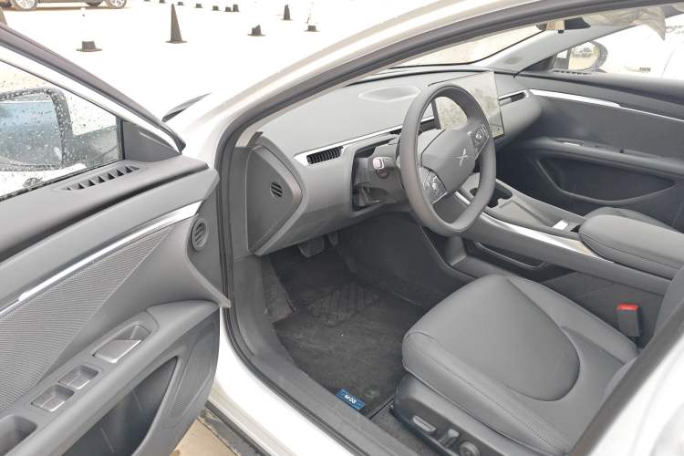 Used XPeng MONA M03 2025 620 Ultra-Long Range Plus Driver Seat