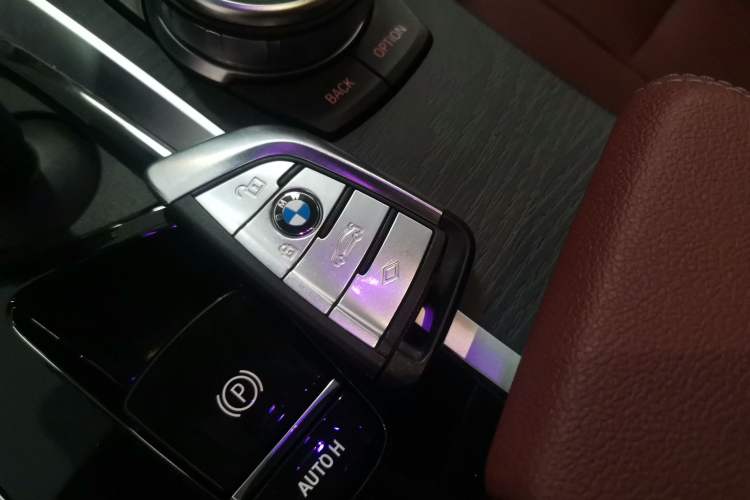 Used BMW 5 Series 2022 Second Facelift 530Li xDrive M Sport Package
