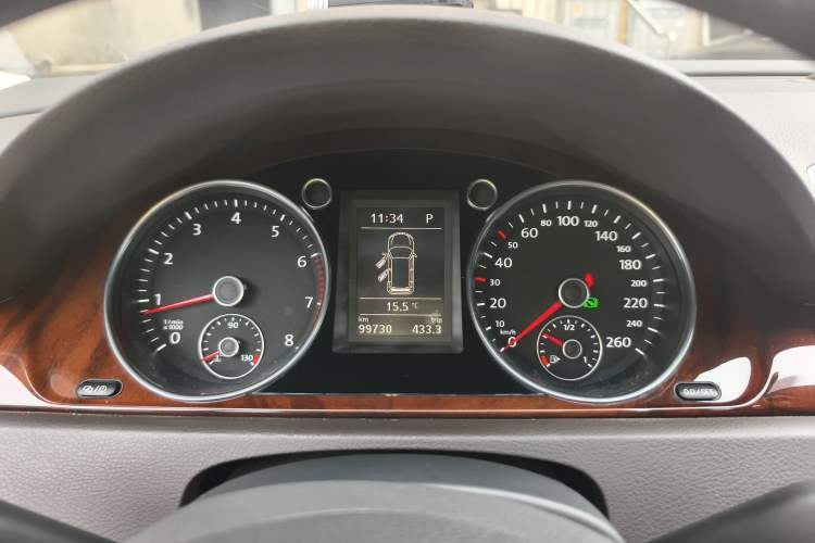 Used Volkswagen Magotan 2012 Travel Edition 2.0 TSI Comfort Version Instrument Cluster