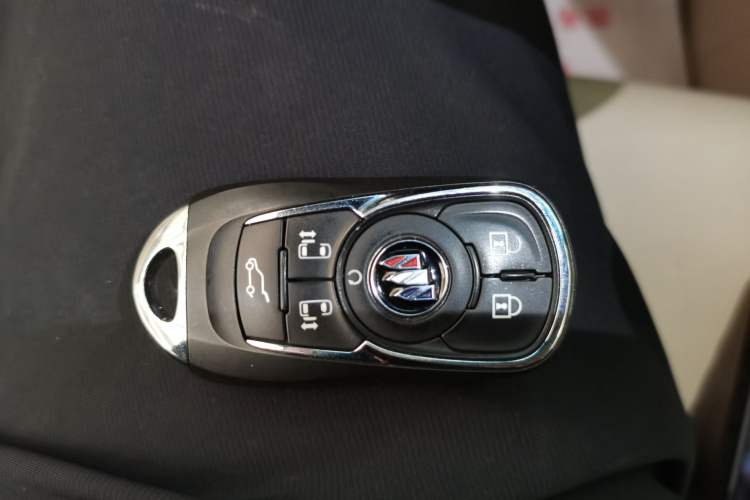 Used Buick GL8 2022 ES Land Cruiser 653T Luxury Model