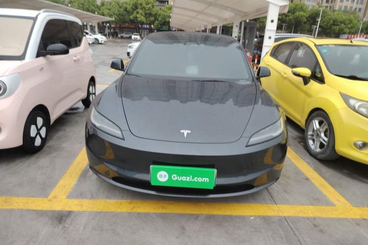 Used Tesla Model 3 2023 Rear-Wheel-Drive Version
