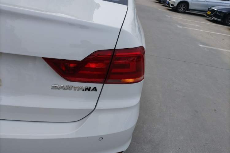 Used Volkswagen Santana 2018 1.5L Automatic Comfort Edition Right Rear Taillight