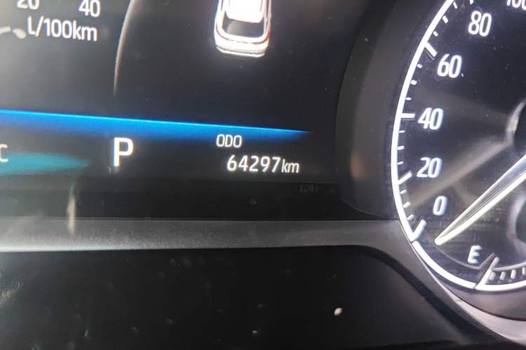 Used Toyota Harrier 2022 2.0L CVT Two-Wheel Drive Deluxe Edition